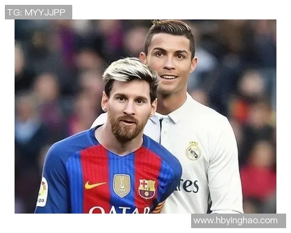 外国足球明星同框合影展现足球魅力与友谊的精彩瞬间